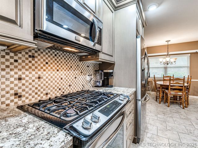 7710 S 73rd East Avenue, Tulsa, OK 74133