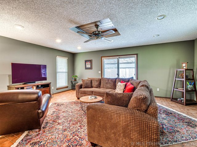 7710 S 73rd East Avenue, Tulsa, OK 74133