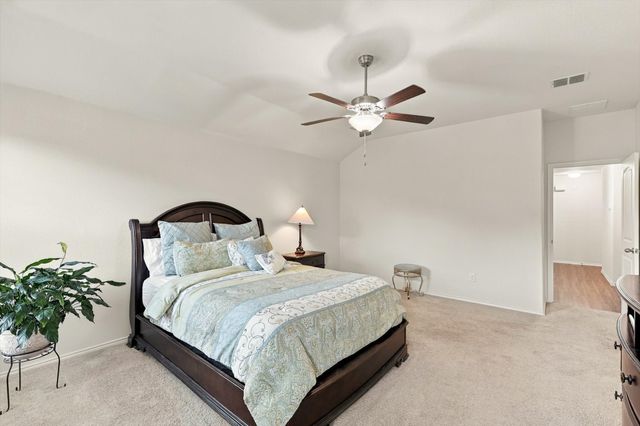 453 Pollyann Trail, Fort Worth, TX 76052