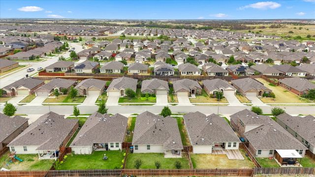 453 Pollyann Trail, Fort Worth, TX 76052