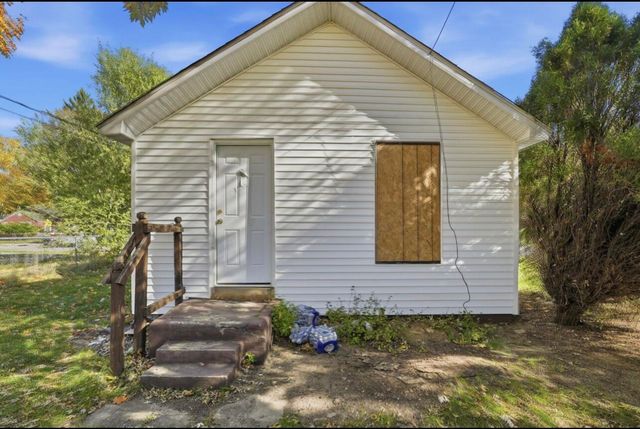 1096 Pearl Street, Benton Harbor, MI 49022
