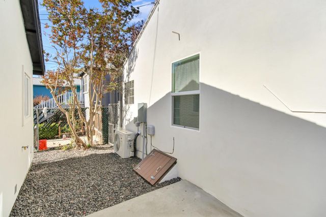 3140 S St, Sacramento, CA 95816