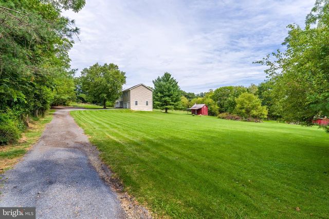 40490 LOVETTSVILLE RD, Lovettsville, VA 20180