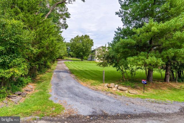 40490 LOVETTSVILLE RD, Lovettsville, VA 20180