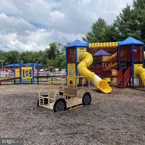 40490 LOVETTSVILLE RD, Lovettsville, VA 20180