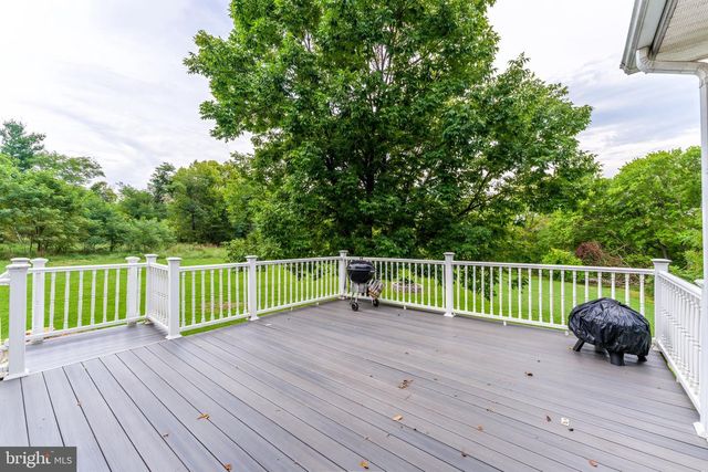 40490 LOVETTSVILLE RD, Lovettsville, VA 20180