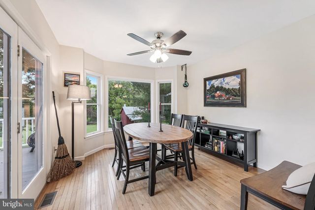 40490 LOVETTSVILLE RD, Lovettsville, VA 20180