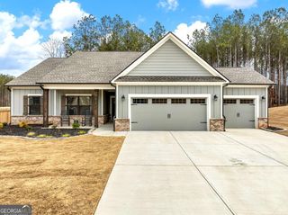 1018 Cherry Bark Lane, Loganville, GA 30052