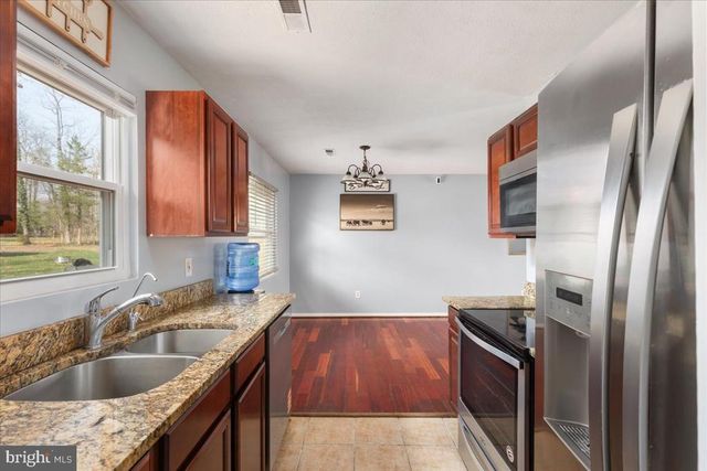 904 LAKEVIEW PKWY, Locust Grove, VA 22508