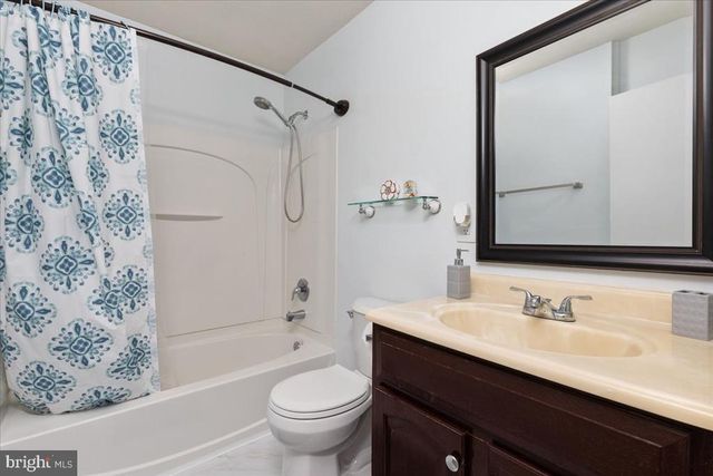 904 LAKEVIEW PKWY, Locust Grove, VA 22508