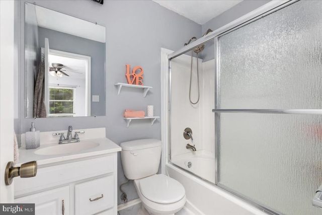 904 LAKEVIEW PKWY, Locust Grove, VA 22508
