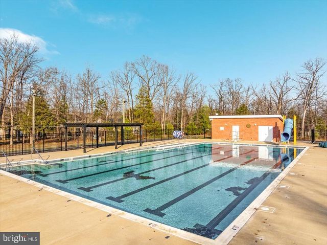 904 LAKEVIEW PKWY, Locust Grove, VA 22508