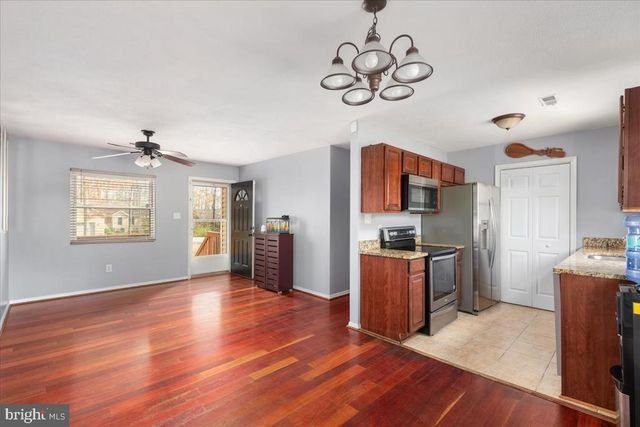 904 LAKEVIEW PKWY, Locust Grove, VA 22508