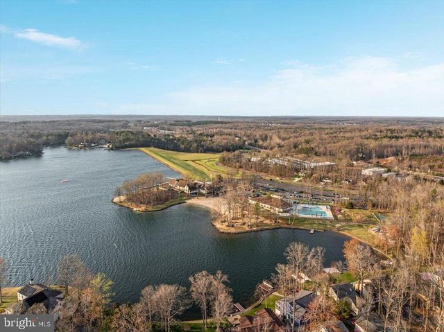 904 LAKEVIEW PKWY, Locust Grove, VA 22508