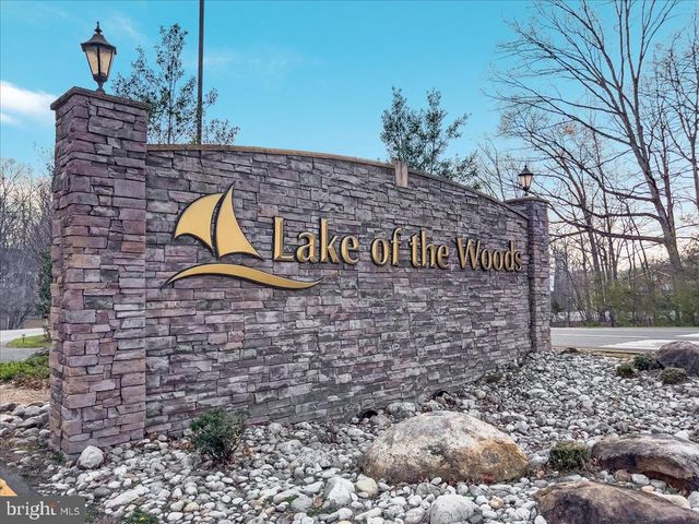 904 LAKEVIEW PKWY, Locust Grove, VA 22508