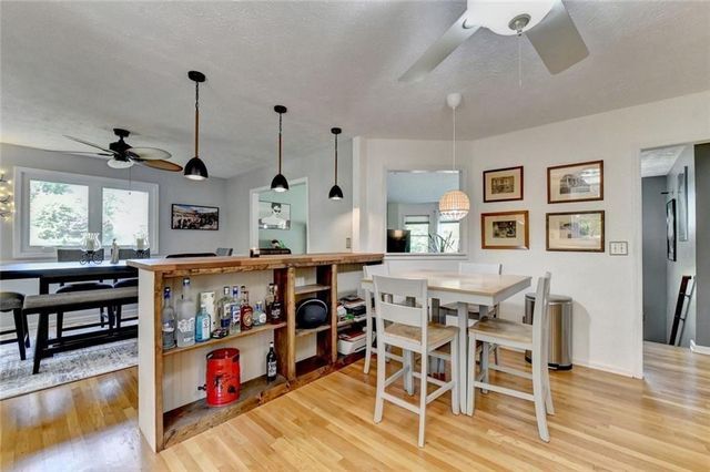 6224 Ivy Springs Drive, Flowery Branch, GA 30542
