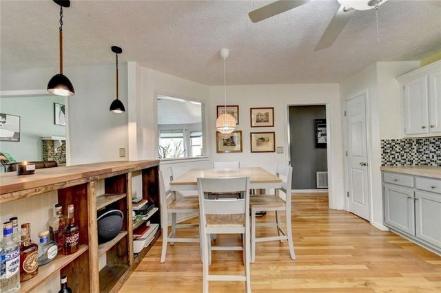 6224 Ivy Springs Drive, Flowery Branch, GA 30542