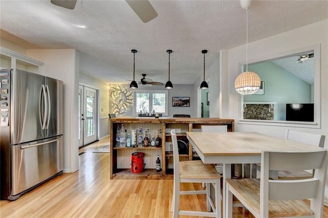 6224 Ivy Springs Drive, Flowery Branch, GA 30542