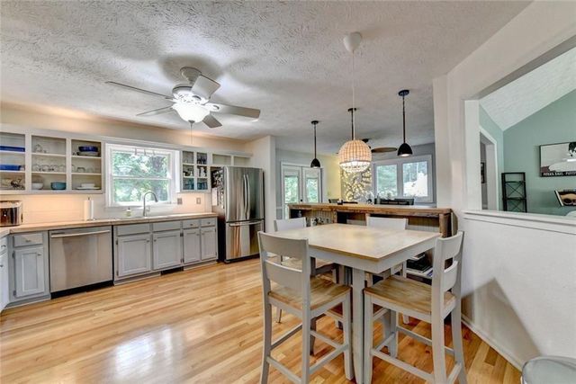 6224 Ivy Springs Drive, Flowery Branch, GA 30542