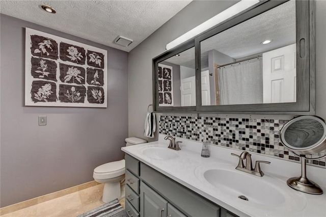 6224 Ivy Springs Drive, Flowery Branch, GA 30542