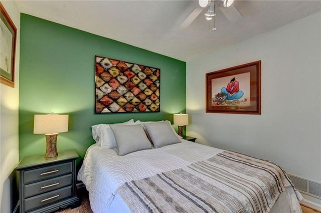 6224 Ivy Springs Drive, Flowery Branch, GA 30542