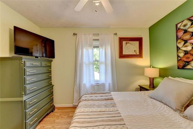 6224 Ivy Springs Drive, Flowery Branch, GA 30542