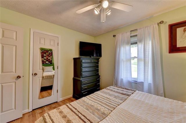 6224 Ivy Springs Drive, Flowery Branch, GA 30542