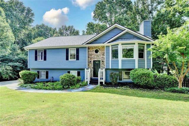 6224 Ivy Springs Drive, Flowery Branch, GA 30542