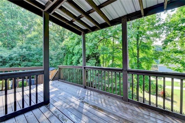 6224 Ivy Springs Drive, Flowery Branch, GA 30542
