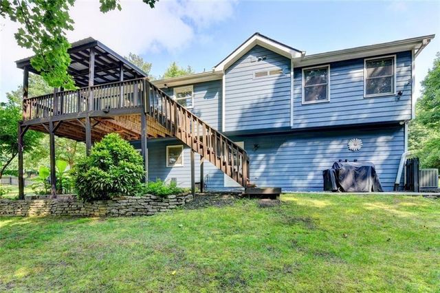 6224 Ivy Springs Drive, Flowery Branch, GA 30542