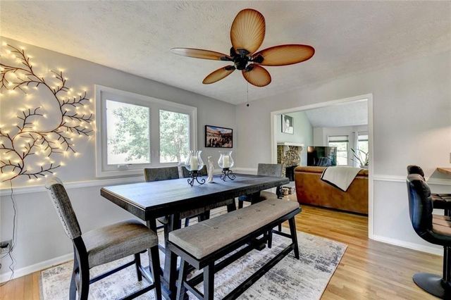 6224 Ivy Springs Drive, Flowery Branch, GA 30542
