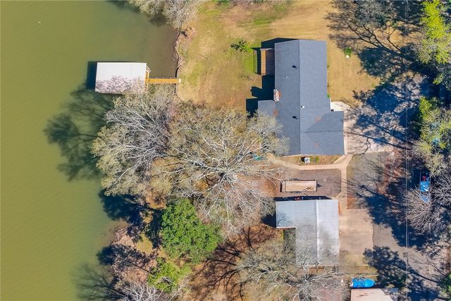 426 Round Mountain Lane, London, AR 72847