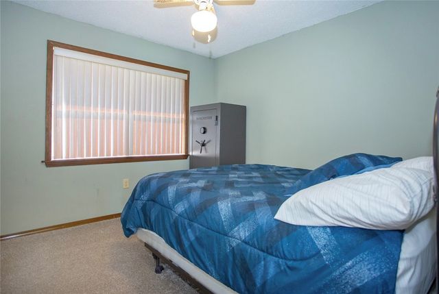 426 Round Mountain Lane, London, AR 72847