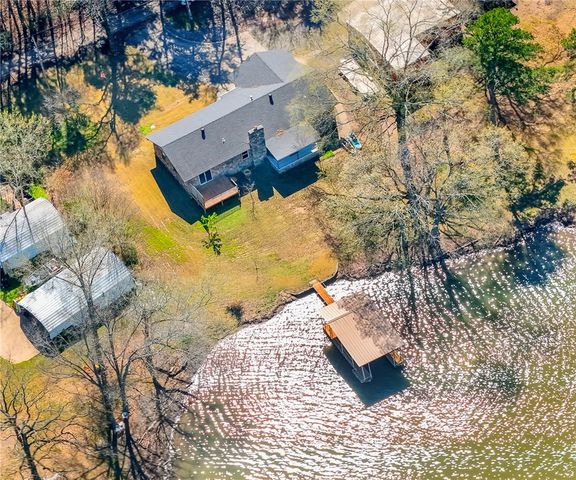 426 Round Mountain Lane, London, AR 72847