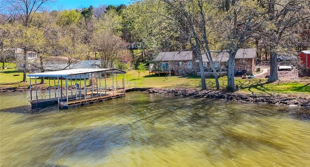 426 Round Mountain Lane, London, AR 72847