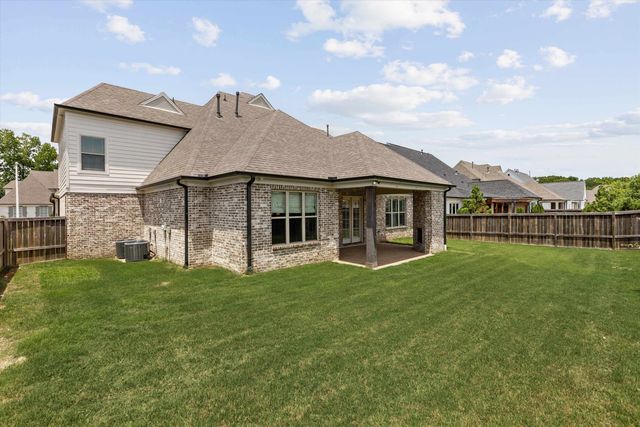 1350 BELFAIR DR, Collierville, TN 38017