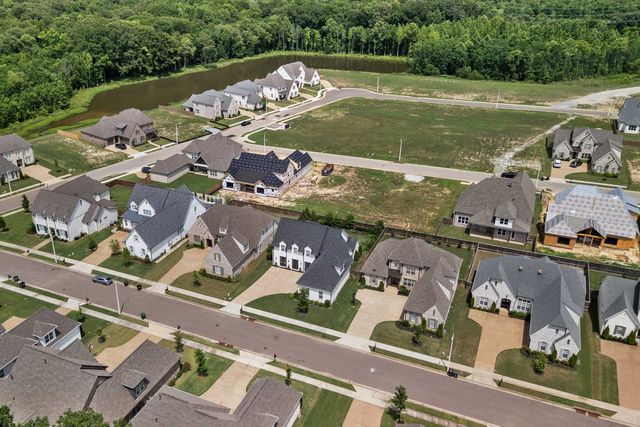 1350 BELFAIR DR, Collierville, TN 38017