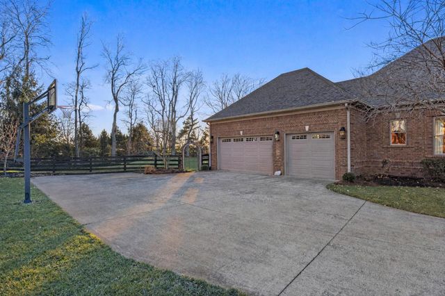236 E Cambridge Lane, Nicholasville, KY 40356