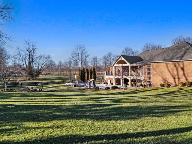 236 E Cambridge Lane, Nicholasville, KY 40356