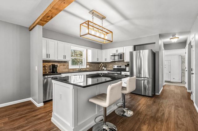 1112 Woodview Drive, Portage City, MI 49024