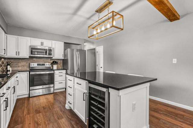 1112 Woodview Drive, Portage City, MI 49024