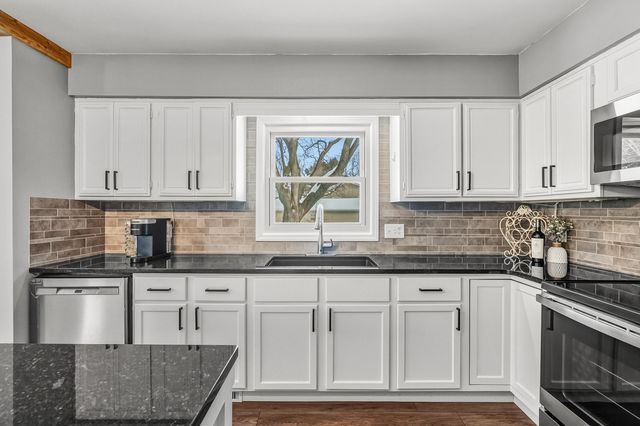 1112 Woodview Drive, Portage City, MI 49024