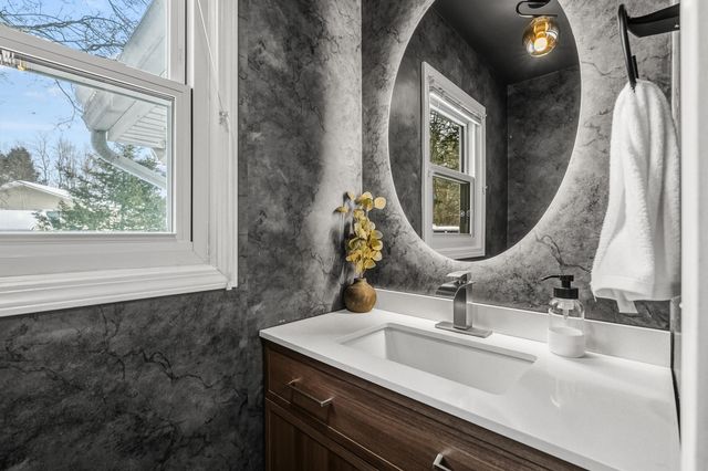 1112 Woodview Drive, Portage City, MI 49024