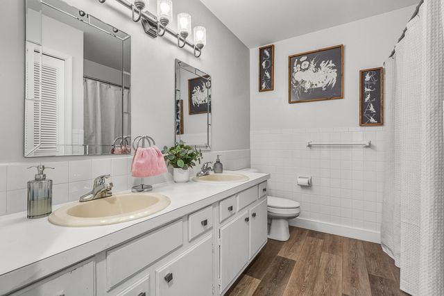 1112 Woodview Drive, Portage City, MI 49024