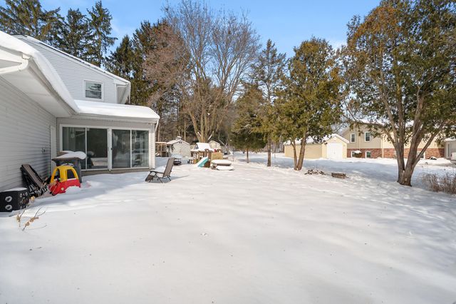 1112 Woodview Drive, Portage City, MI 49024