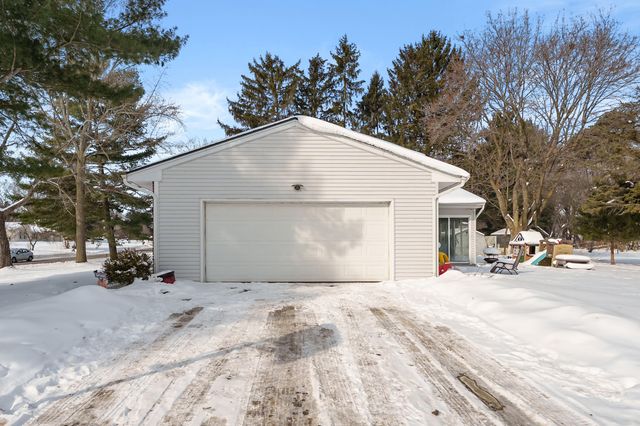 1112 Woodview Drive, Portage City, MI 49024