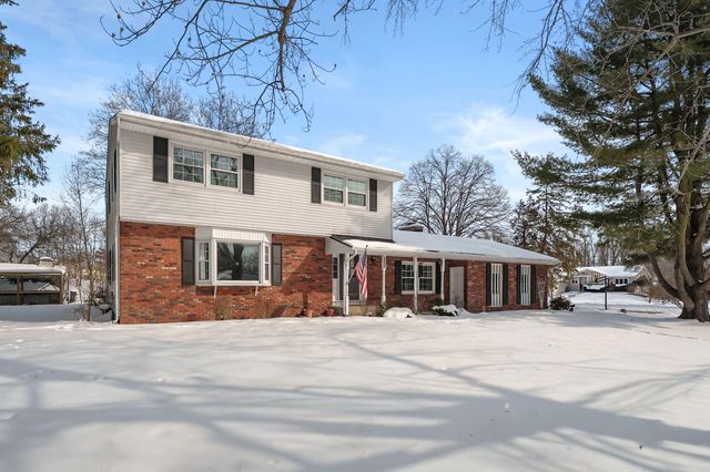 1112 Woodview Drive, Portage City, MI 49024