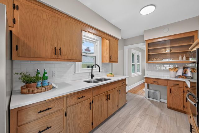 4019 19th Avenue S, Minneapolis, MN 55407