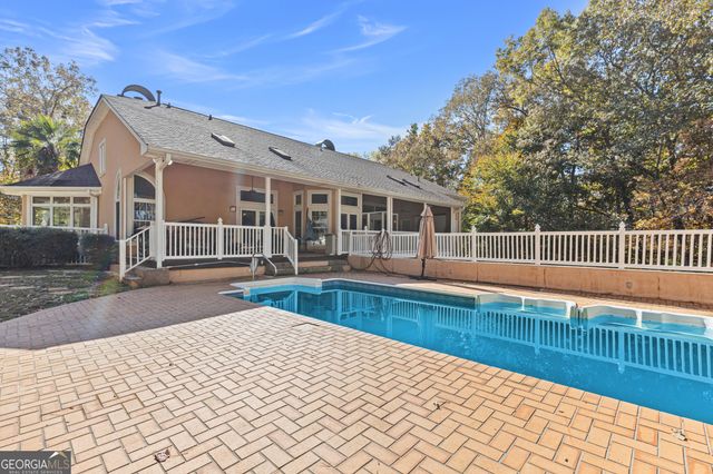 593 Cross Creek Drive, Toccoa, GA 30577