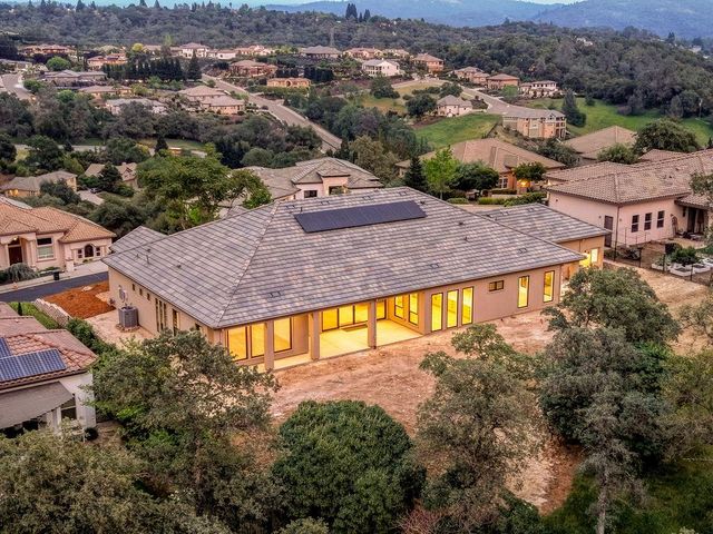 634 Lakeridge Dr, Auburn, CA 95603